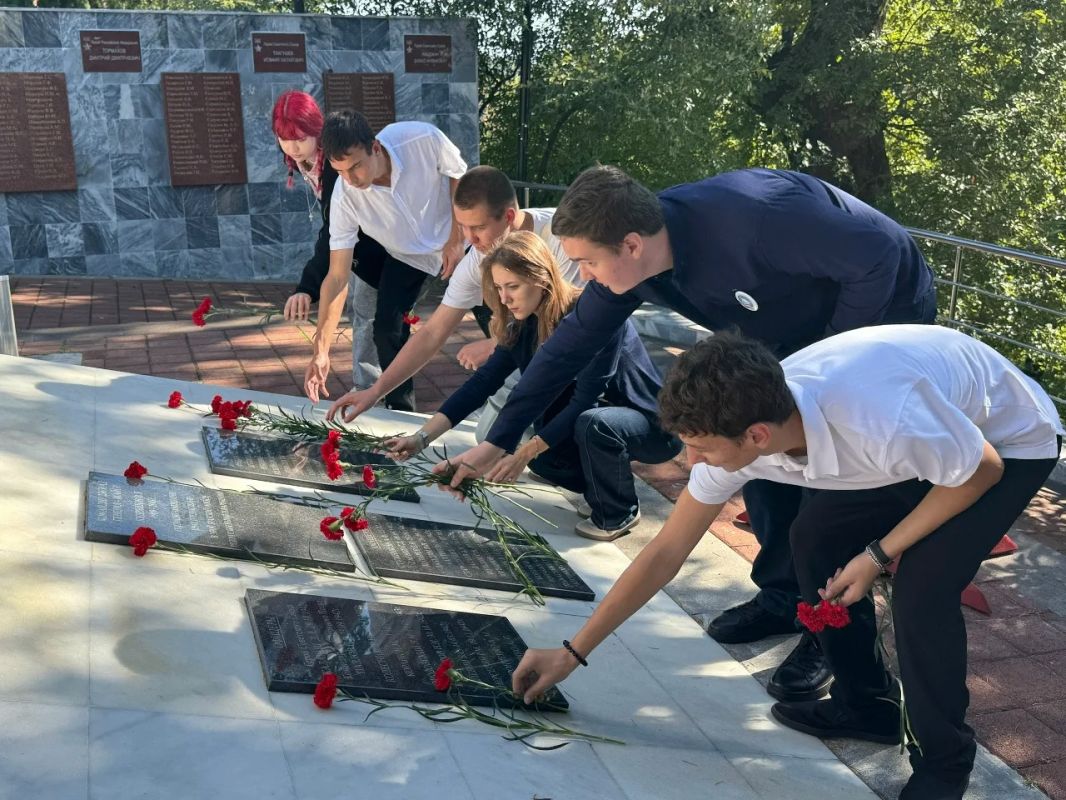 В Центральной библиотечной системе имени А. И. Одоевского прошло патриотическое мероприятие — его приурочили к 100летию Героя Советского Союза Алексея Петровича Малышева и ко Дню освобождения Кубани В Центральной библиотечной системе имени А. И. Одоевского прошло патриотическое мероприятие — его приурочили к 100летию Героя Советского Союза Алексея Петровича Малышева и ко Дню освобождения Кубани