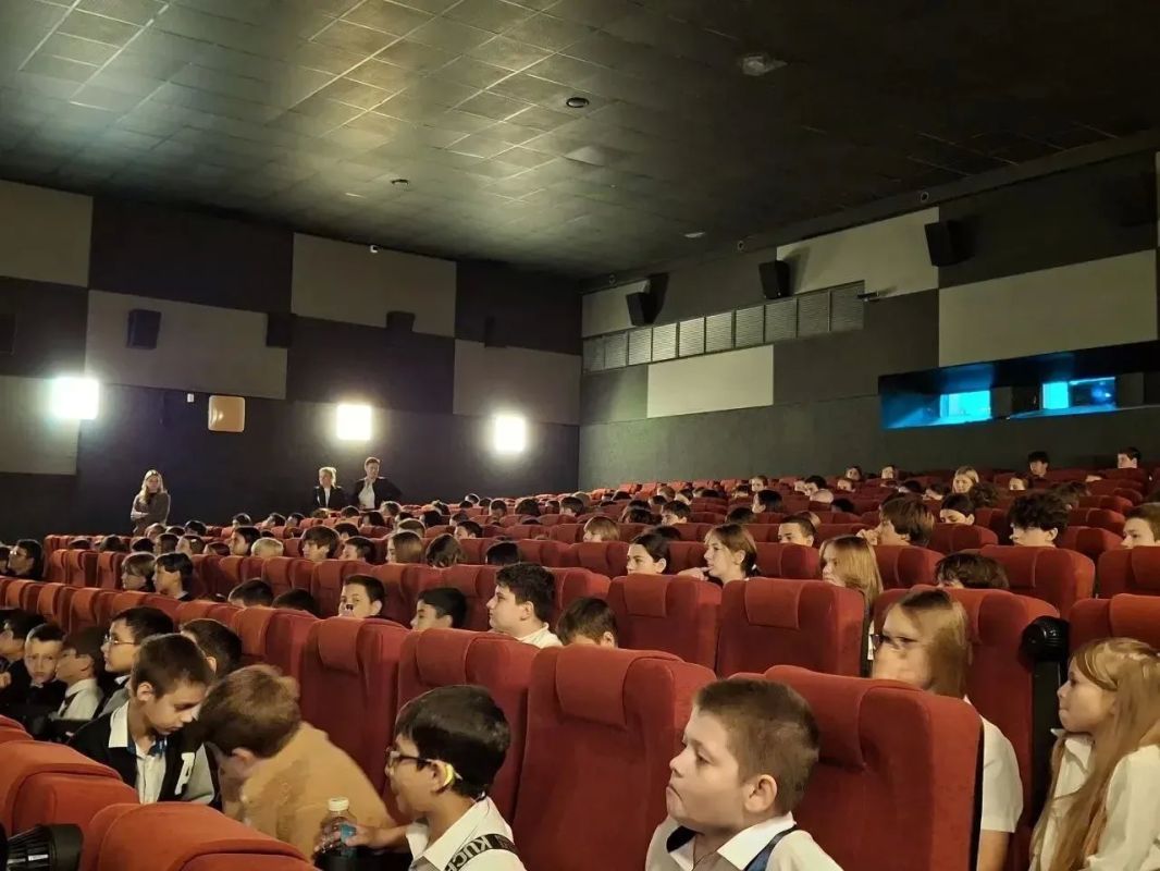 В день освобождения Краснодарского края от немецко-фашистских захватчиков и завершения битвы за Кавказ в ГДК «Юбилейный» состоялся бесплатный показ документального фильма «Битва за Кавказ В день освобождения Краснодарского края от немецко-фашистских захватчиков и завершения битвы за Кавказ в ГДК «Юбилейный» состоялся бесплатный показ документального фильма «Битва за Кавказ