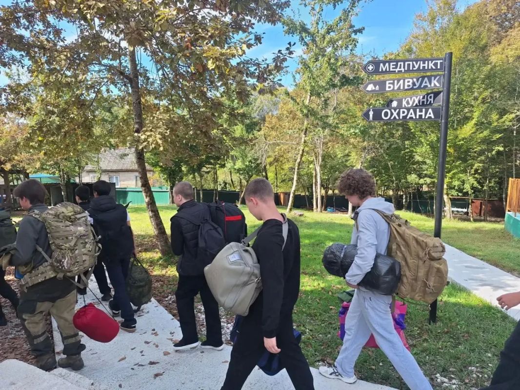 На форумной площадке «Мы — опора Родины» начались пятидневные сборы по основам военной службы для ребят из гимназии №16, школы №18 и лицея №22 На форумной площадке «Мы — опора Родины» начались пятидневные сборы по основам военной службы для ребят из гимназии №16, школы №18 и лицея №22