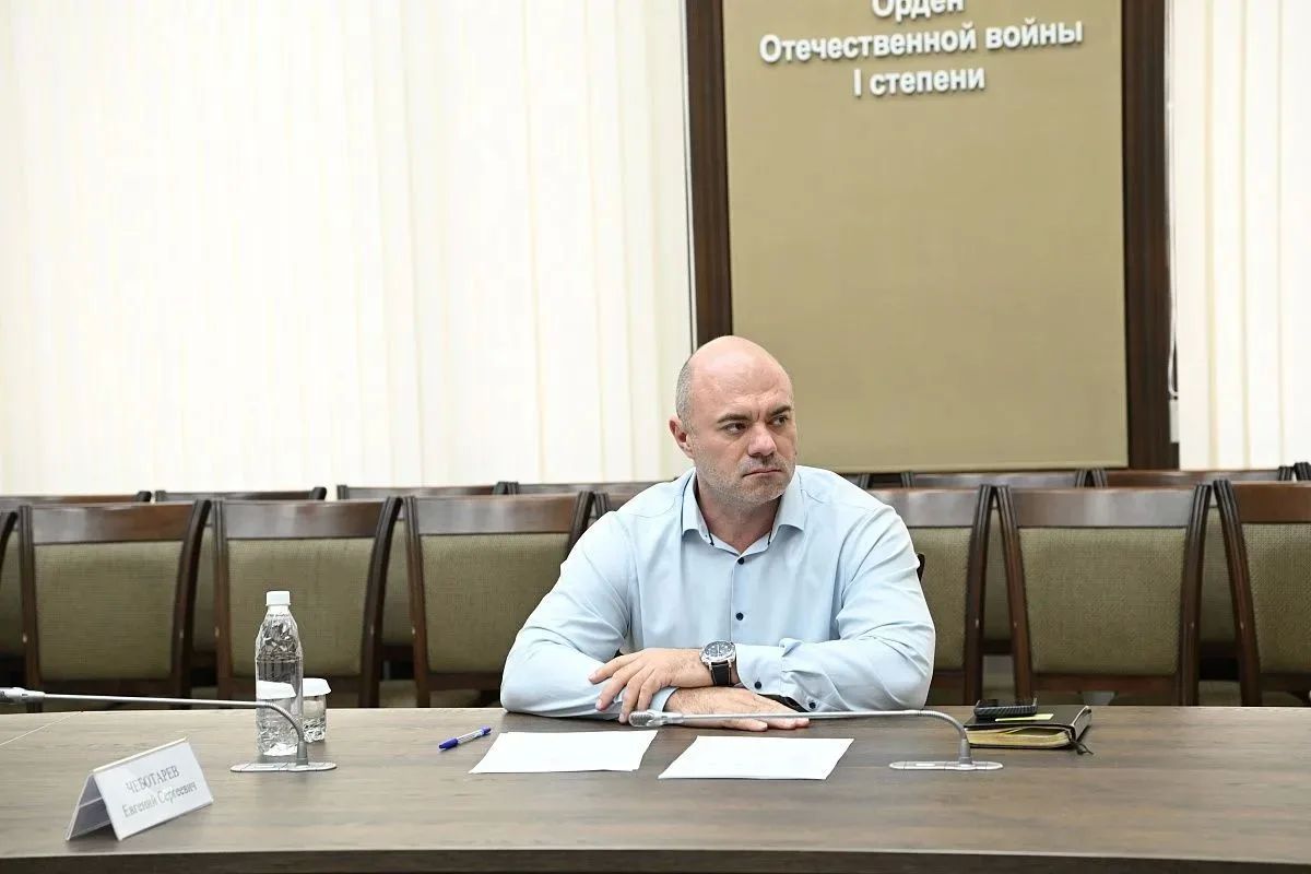 В Сочи обсудили возможность размещения Национального центра подготовки сборных команд России по футболу В Сочи обсудили возможность размещения Национального центра подготовки сборных команд России по футболу