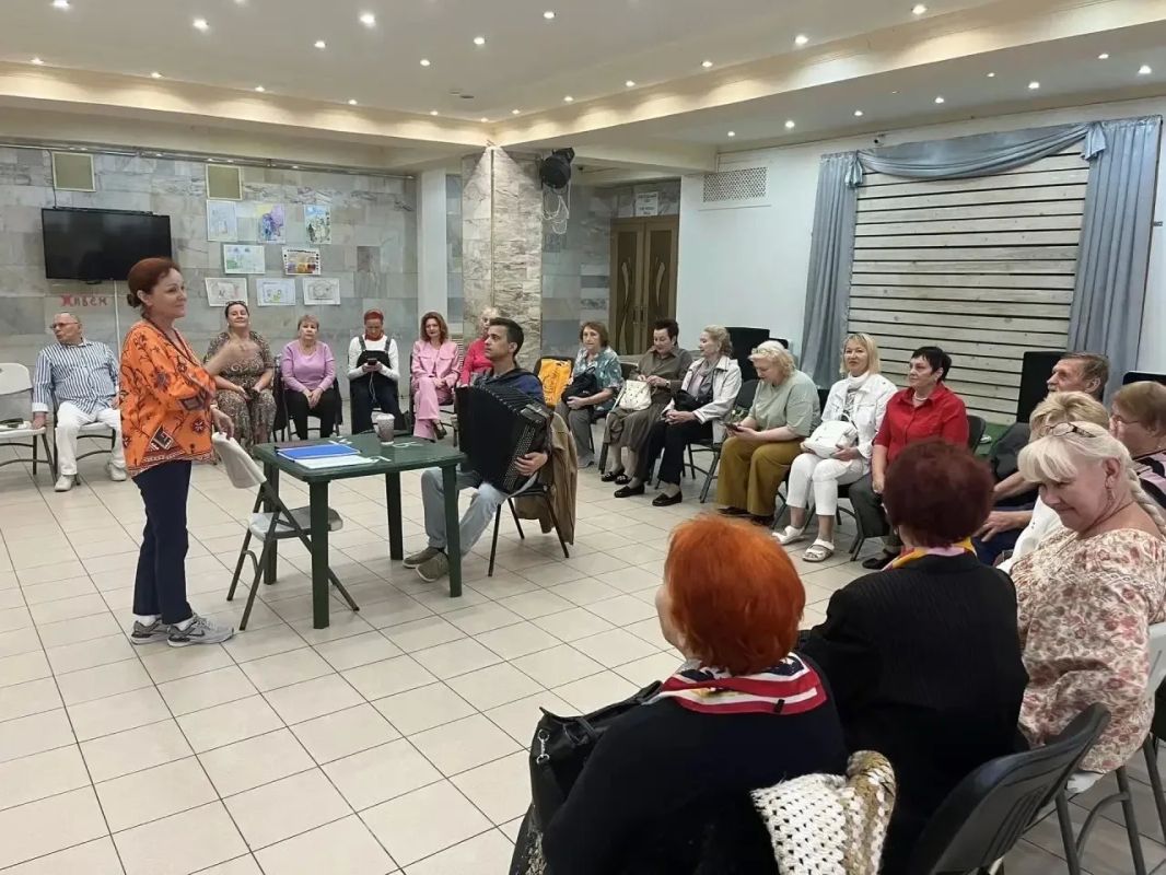 В Сочи продолжается проект «Культурное долголетие» В Сочи продолжается проект «Культурное долголетие»