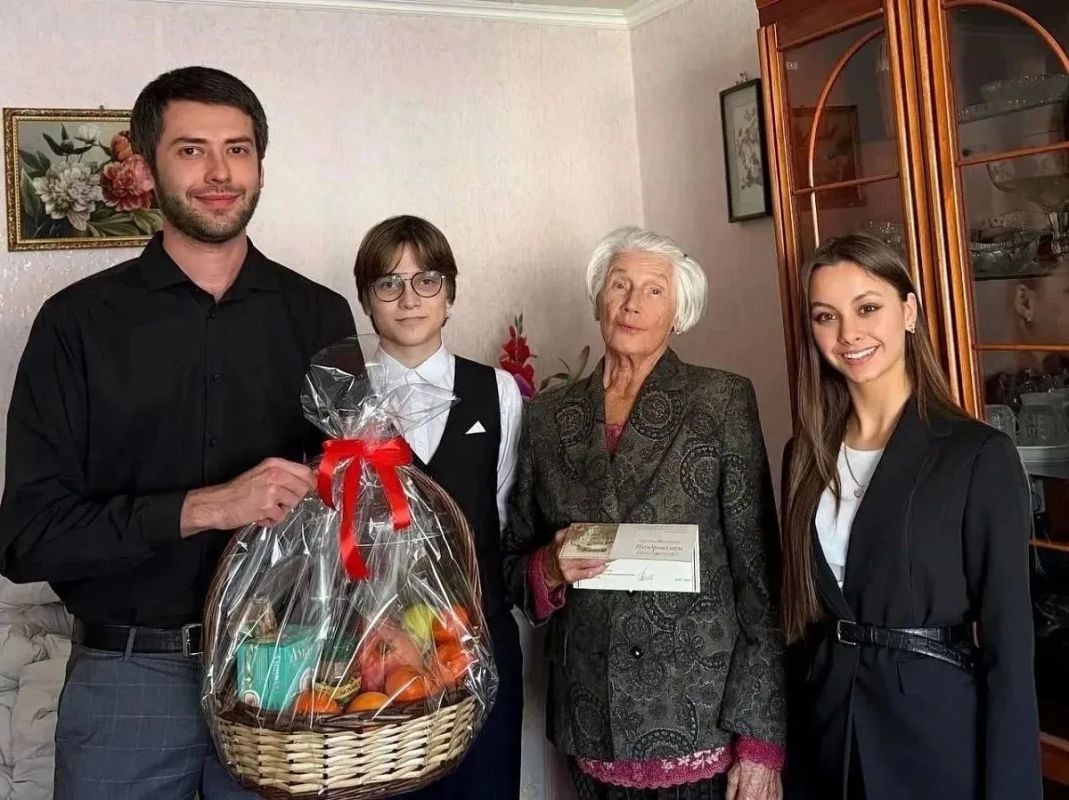 В Сочи подвели итоги работы молодежных советов В Сочи подвели итоги работы молодежных советов