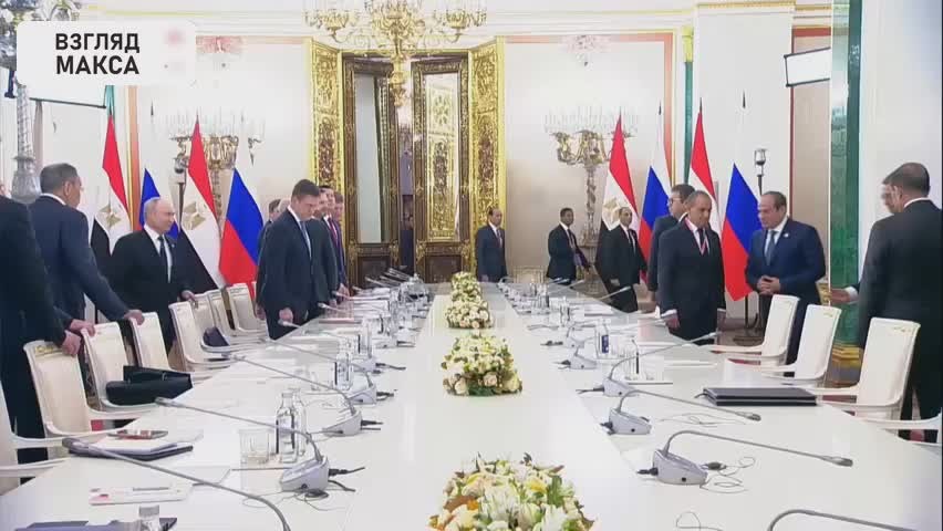 Президент России Владимир Путин провёл в Кремле переговоры с президентом Египта Абдельфаттахом ас-Сиси, прибывшим в Москву для участия в третьем саммите Россия — Африка