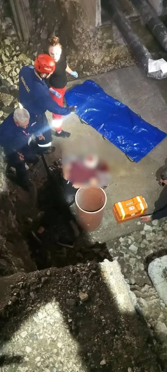 Женщину без сознания нашли в строительной траншее в Сочи