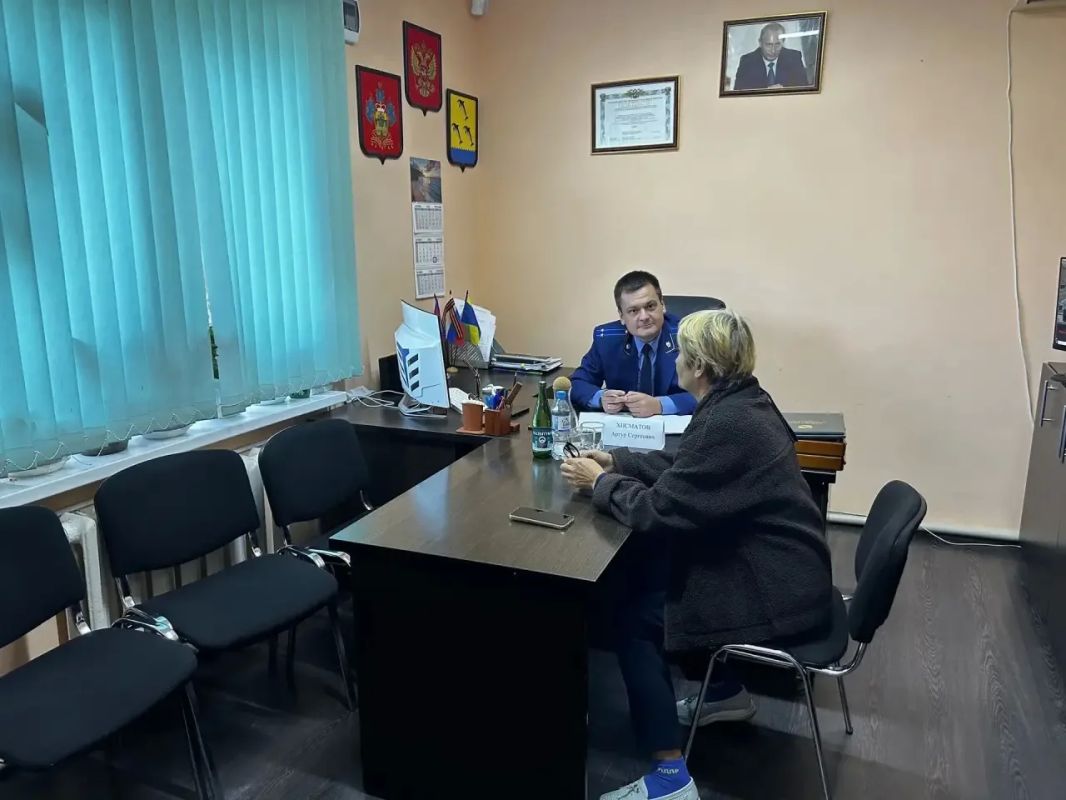Заместителем Сочинского межрайонного природоохранного прокурора Хисматовым Артуром Сергеевичем проведен личный прием граждан в поселке Шепси Туапсинского муниципального округа Заместителем Сочинского межрайонного природоохранного прокурора Хисматовым Артуром Сергеевичем проведен личный прием граждан в поселке Шепси Туапсинского муниципального округа